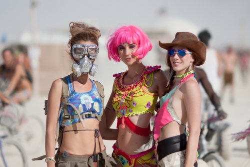 amazing-costumes-at-the-Playa-Burning-Man-2015-Carnival-of-Mirrors.jpg