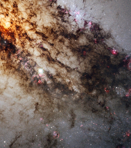 la-galaxie-centaurus-a-situee-dans-la-constellation-du-centaure_68056_w620.jpg